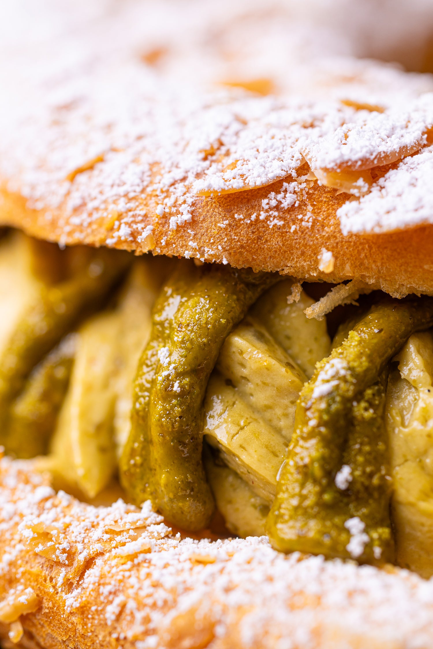 Le Paris brest à la pistache, sucre rousse, vente de gâteau paris 17eme